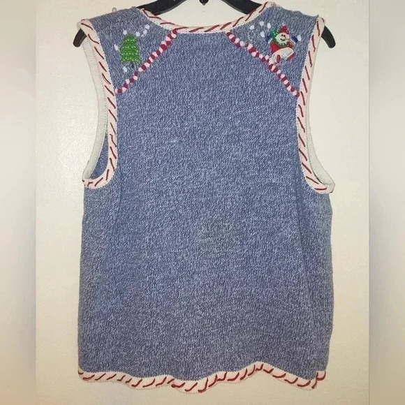 Snowmen Playing Funny Christmas Embroidered Sweater Vest Size 1X - Picture 4 of 9